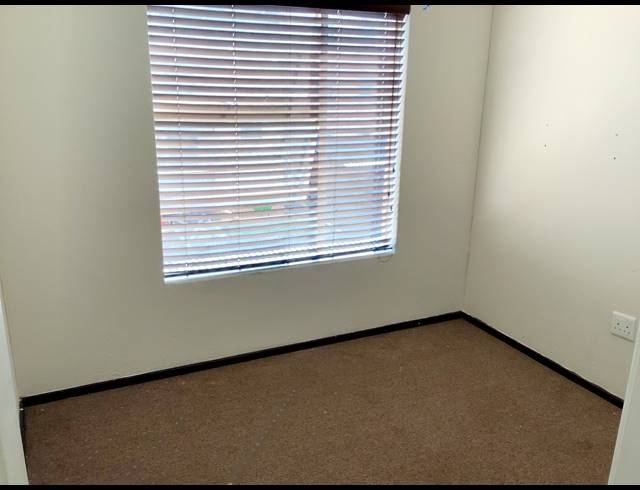 2 BEDROOM APARTMENT FOR SALE IN HONEYPARK